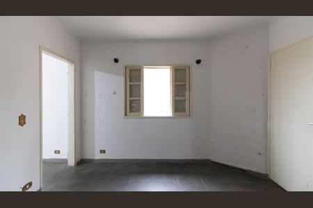 Casa à venda com 312m², 4 quartos e 4 vagas Casa à venda com 312m², 4 quartos e 4 vagasCasa 1 - Suíte 1