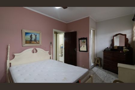 Casa à venda com 312m², 4 quartos e 4 vagas Casa à venda com 312m², 4 quartos e 4 vagasCasa 1 - Suíte 2