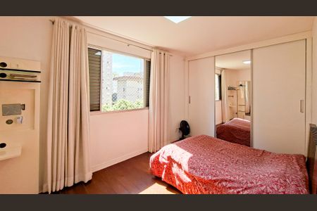 Apartamento para alugar com 240m², 4 quartos e 2 vagas Apartamento para alugar com 240m², 4 quartos e 2 vagasSuíte 2