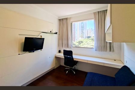 Apartamento para alugar com 240m², 4 quartos e 2 vagas Apartamento para alugar com 240m², 4 quartos e 2 vagasQuarto 2