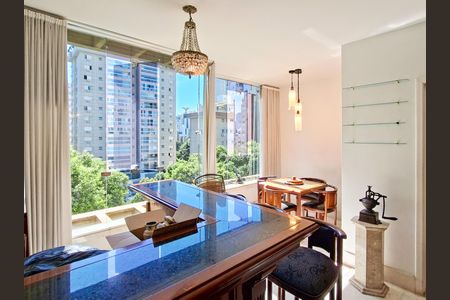 Apartamento para alugar com 240m², 4 quartos e 2 vagas Apartamento para alugar com 240m², 4 quartos e 2 vagasSala 2