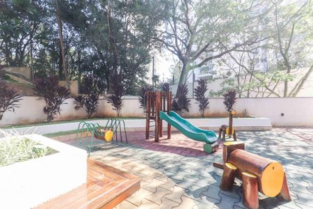 Apartamento à venda com 82m², 3 quartos e 2 vagas Apartamento à venda com 82m², 3 quartos e 2 vagasÁrea comum - Playground