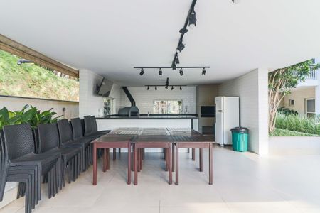 Apartamento à venda com 82m², 3 quartos e 2 vagas Apartamento à venda com 82m², 3 quartos e 2 vagasÁrea comum - Churrasqueira