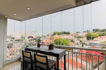 Apartamento à venda com 82m², 3 quartos e 2 vagas Apartamento à venda com 82m², 3 quartos e 2 vagasVaranda