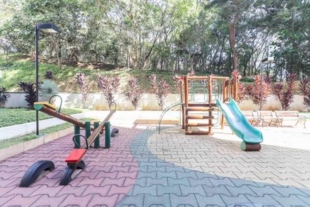 Apartamento à venda com 82m², 3 quartos e 2 vagas Apartamento à venda com 82m², 3 quartos e 2 vagasÁrea comum - Playground