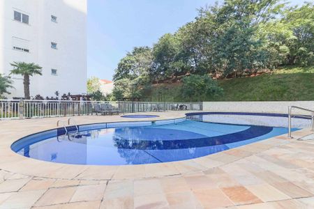 Apartamento à venda com 82m², 3 quartos e 2 vagas Apartamento à venda com 82m², 3 quartos e 2 vagasÁrea comum - Piscina