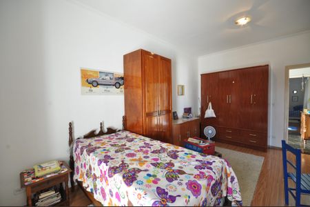 Casa à venda com 300m², 3 quartos e 2 vagasSuíte 2