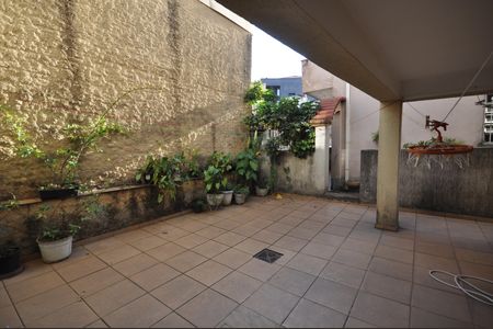 Casa à venda com 300m², 3 quartos e 2 vagasQuintal