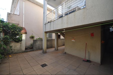 Casa à venda com 300m², 3 quartos e 2 vagasQuintal