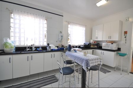 Casa à venda com 300m², 3 quartos e 2 vagasCozinha