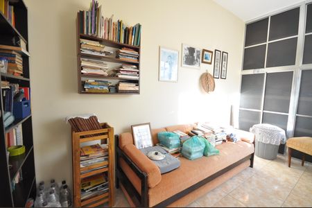 Casa à venda com 300m², 3 quartos e 2 vagasQuarto