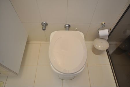 Casa à venda com 300m², 3 quartos e 2 vagasBanheiro da Suíte 2