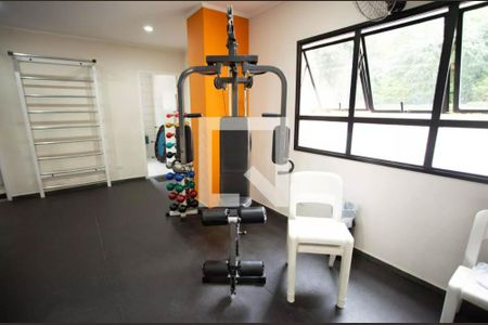 Apartamento à venda com 98m², 3 quartos e 3 vagas Apartamento à venda com 98m², 3 quartos e 3 vagasÁrea comum - Academia