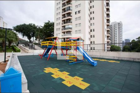 Apartamento à venda com 98m², 3 quartos e 3 vagas Apartamento à venda com 98m², 3 quartos e 3 vagasÁrea Comum - Playground