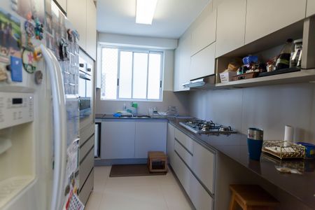 Apartamento à venda com 126m², 4 quartos e 3 vagas Apartamento à venda com 126m², 4 quartos e 3 vagasCozinha