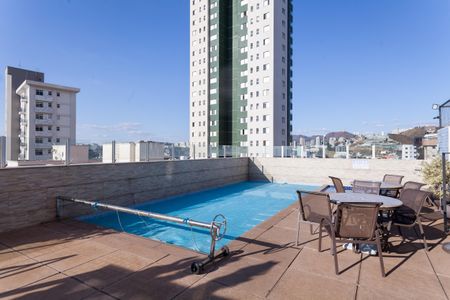 Apartamento à venda com 126m², 4 quartos e 3 vagas Apartamento à venda com 126m², 4 quartos e 3 vagasÁrea comum - Piscina