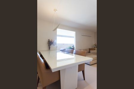 Apartamento à venda com 126m², 4 quartos e 3 vagas Apartamento à venda com 126m², 4 quartos e 3 vagasSala de Jantar