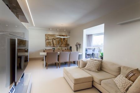 Apartamento à venda com 126m², 4 quartos e 3 vagas Apartamento à venda com 126m², 4 quartos e 3 vagasSala