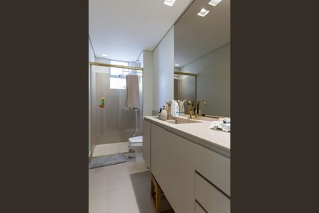 Apartamento à venda com 126m², 4 quartos e 3 vagas Apartamento à venda com 126m², 4 quartos e 3 vagasBanheiro Social