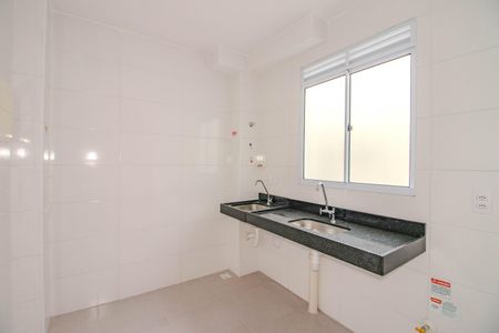 Apartamento à venda com 40m², 2 quartos e 1 vaga Apartamento à venda com 40m², 2 quartos e 1 vagaCozinha e Área de Serviço