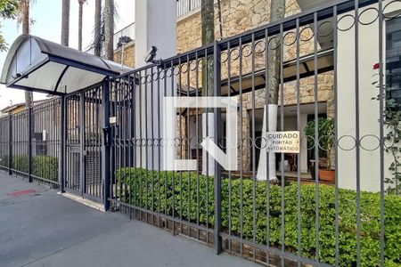 Apartamento à venda com 73m², 3 quartos e 1 vaga Apartamento à venda com 73m², 3 quartos e 1 vagaFachada e portaria