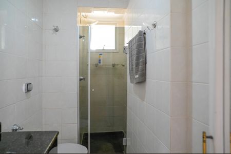 Apartamento à venda com 73m², 3 quartos e 1 vaga Apartamento à venda com 73m², 3 quartos e 1 vagaBanheiro Social