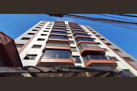 Apartamento à venda com 147m², 3 quartos e 2 vagas Apartamento à venda com 147m², 3 quartos e 2 vagasFachada