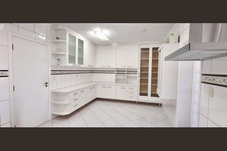 Apartamento à venda com 147m², 3 quartos e 2 vagas Apartamento à venda com 147m², 3 quartos e 2 vagasCozinha