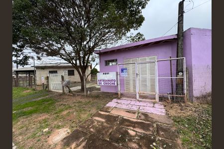 Casa para alugar com 24m², 1 quarto e 1 vaga Casa para alugar com 24m², 1 quarto e 1 vagaPlaquinha fachada