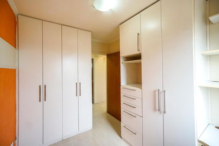 Apartamento à venda com 76m², 3 quartos e 2 vagas Apartamento à venda com 76m², 3 quartos e 2 vagasQuarto 02