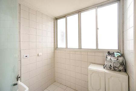 Apartamento à venda com 76m², 3 quartos e 2 vagas Apartamento à venda com 76m², 3 quartos e 2 vagasÁrea de serviço