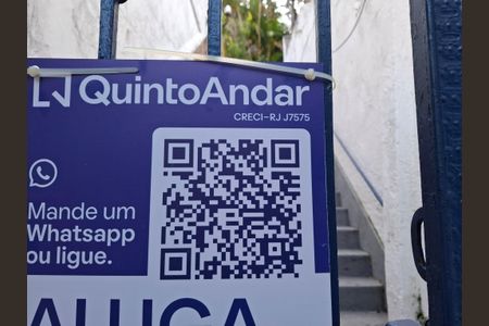 Casa à venda com 194m², 6 quartos e sem vaga Casa à venda com 194m², 6 quartos e sem vagaPlaca
