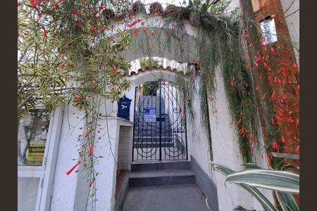 Casa à venda com 194m², 6 quartos e sem vaga Casa à venda com 194m², 6 quartos e sem vagaPlaca