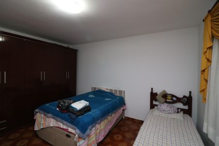 Casa à venda com 180m², 2 quartos e 2 vagasQuarto 2