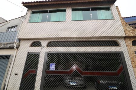 Casa à venda com 180m², 2 quartos e 2 vagasFachada