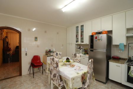 Casa à venda com 180m², 2 quartos e 2 vagasCozinha
