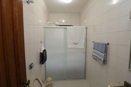 Casa à venda com 180m², 2 quartos e 2 vagasBanheiro Social 1