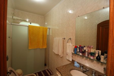 Casa à venda com 180m², 2 quartos e 2 vagasBanheiro Social 2