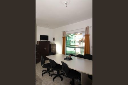 Casa para alugar com 125m², 2 quartos e 4 vagas Casa para alugar com 125m², 2 quartos e 4 vagasSala