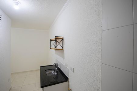 Sala/Cozinha de apartamento para alugar com 1 quarto, 25m² em Vila Gustavo, São Paulo