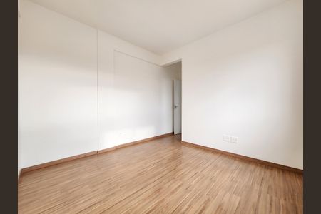 Apartamento à venda com 77m², 2 quartos e 1 vaga Apartamento à venda com 77m², 2 quartos e 1 vagaSuíte