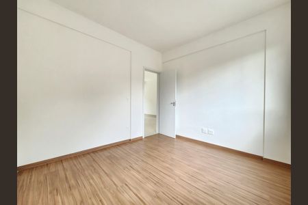 Apartamento à venda com 77m², 2 quartos e 1 vaga Apartamento à venda com 77m², 2 quartos e 1 vagaQuarto