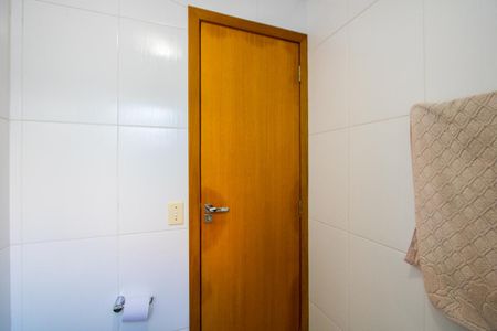 Apartamento à venda com 136m², 2 quartos e 1 vaga Apartamento à venda com 136m², 2 quartos e 1 vagaBanheiro social
