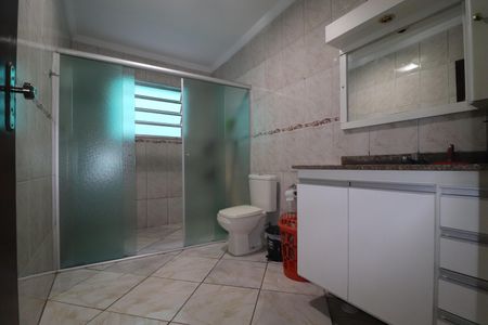 Casa à venda com 177m², 3 quartos e 4 vagasBanheiro 2