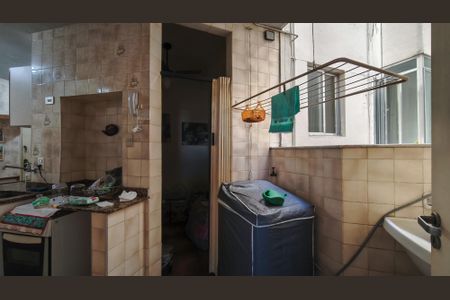 Apartamento à venda com 70m², 2 quartos e 1 vaga Apartamento à venda com 70m², 2 quartos e 1 vagaÁrea de Serviço