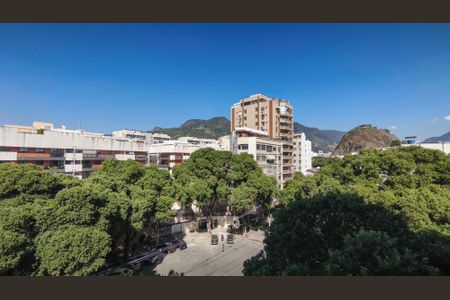 Apartamento à venda com 70m², 2 quartos e 1 vaga Apartamento à venda com 70m², 2 quartos e 1 vagaVista do Quarto 2