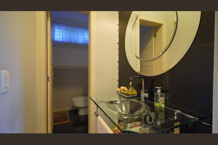 Casa de condomínio para alugar com 500m², 5 quartos e 3 vagaslavabo da sala