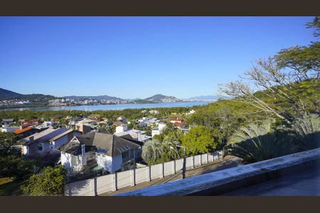 Casa de condomínio para alugar com 500m², 5 quartos e 3 vagasVista da Suíte 2