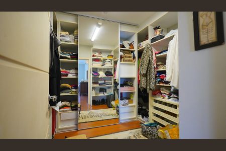 Casa de condomínio para alugar com 500m², 5 quartos e 3 vagasCloset da suite 5
