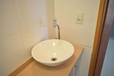 Apartamento à venda com 80m², 2 quartos e 2 vagasBanheiro Social